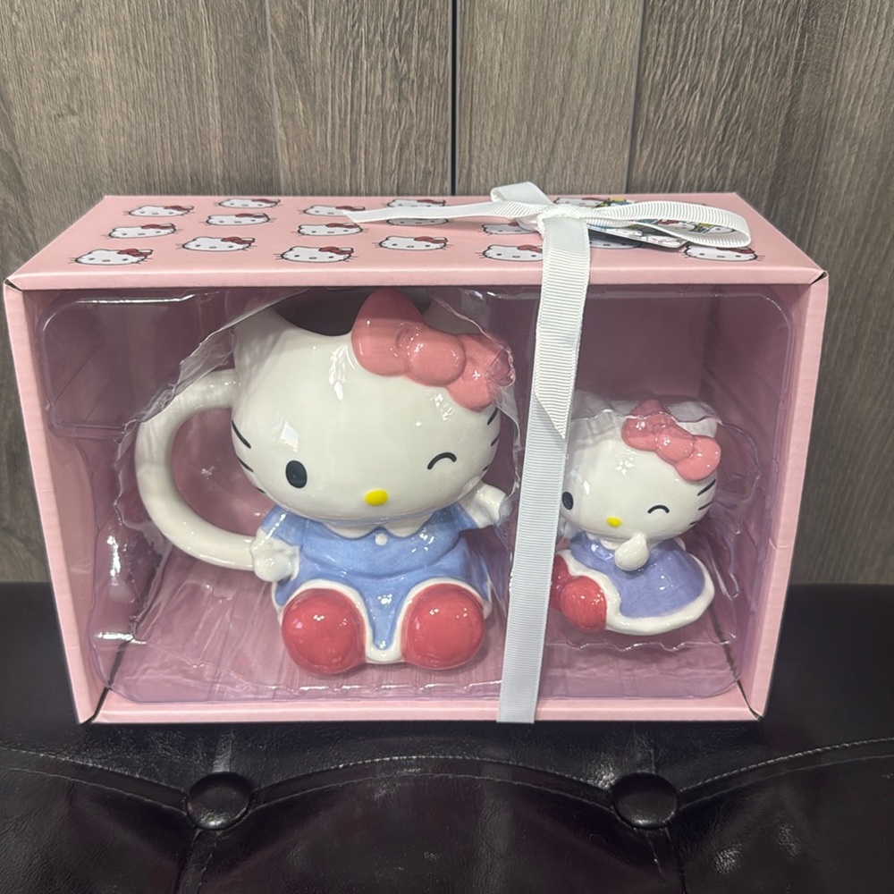 Blue Sky Clayworks Hello Kitty In Purple Mug & Matching Figurine Set Goldminc